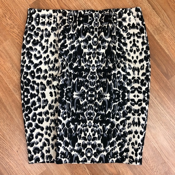 MASSIMO Cheetah Print Pencil Skirt - Picture 2 of 7